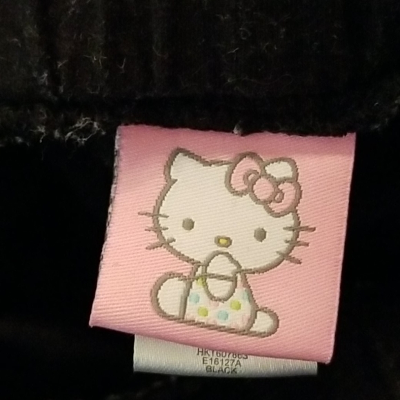 Hello Kitty Skirt - Picture 4 of 5